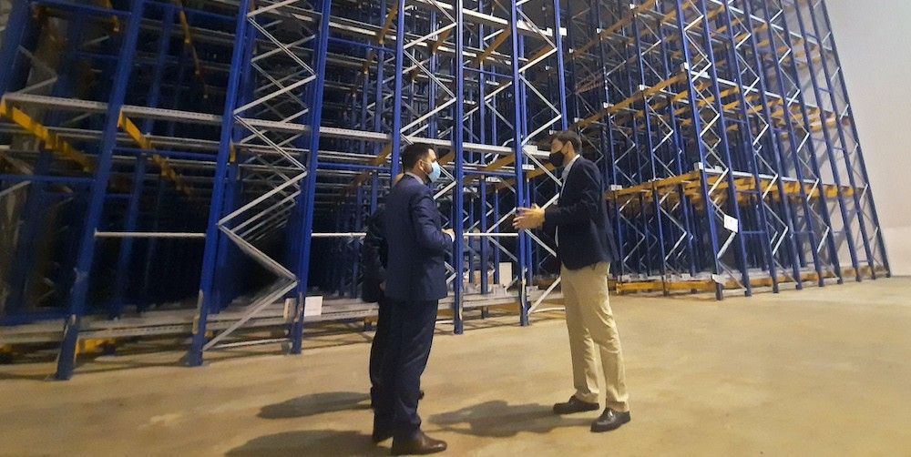 petaca chico almacen zona franca cadiz