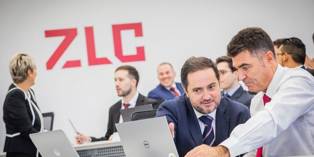 Estudiantes de ZLC en clase