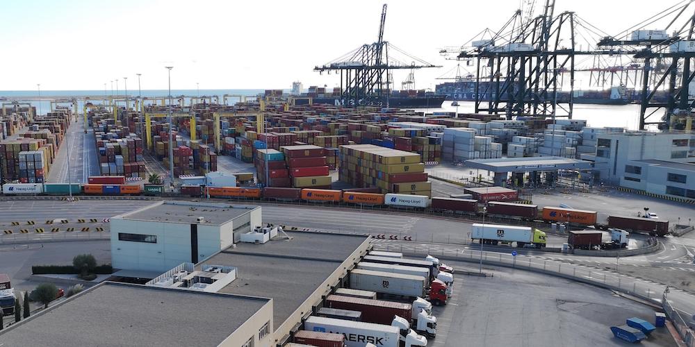 El enclave valenciano ha movido 459.749 TEUs en marzo.