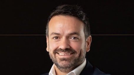 pablo fernández JLL