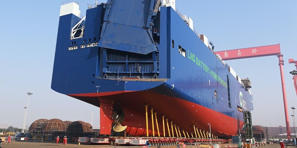 UECC portacoches hibrido