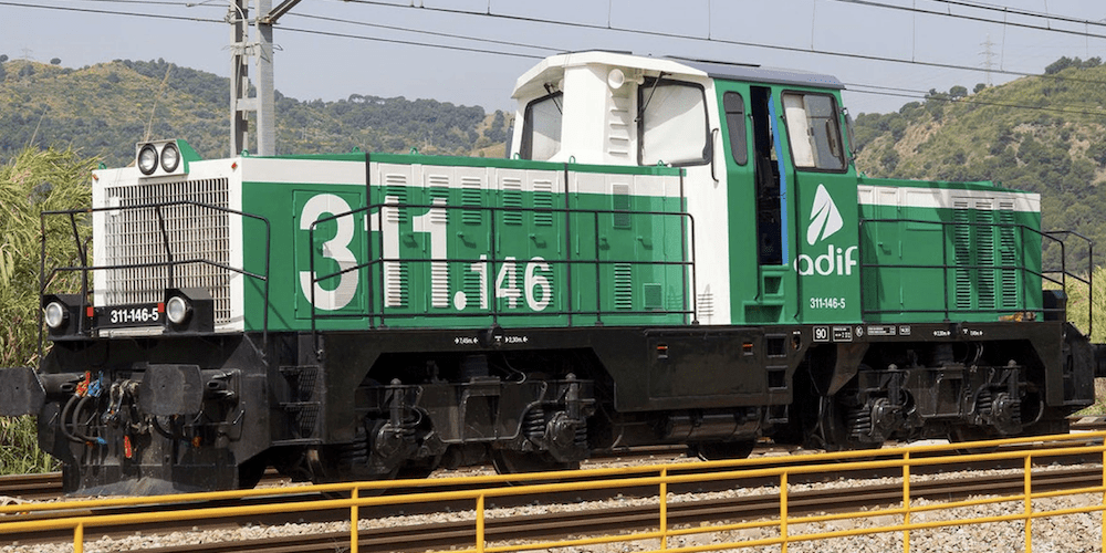 locomotora diesel maniobras Adif terminal mercancias