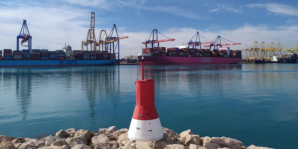 Terminal Puerto Valencia carga y descarga