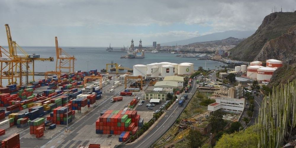 El tráfico de contenedores de los puertos tinerfeños ha crecido un 4,91% el pasado 2023.