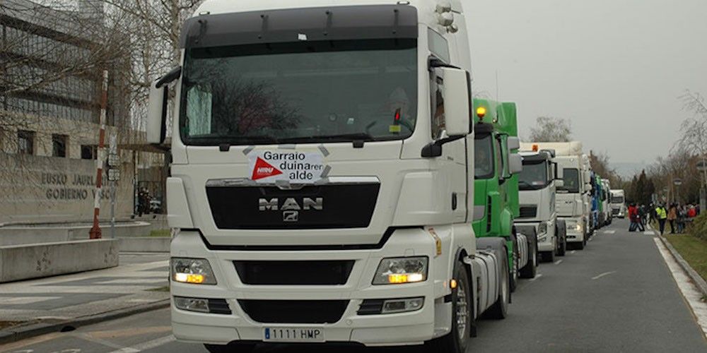 Caravana de camiones Pais Vasco