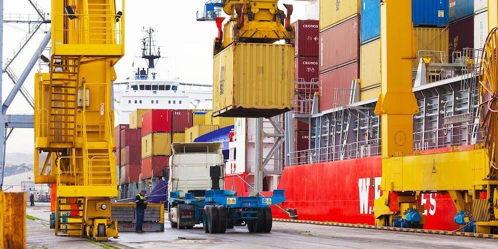 Los contenedores han impulsado los tráficos de mercancía general del enclave asturiano en los tres primeros meses de 2024.