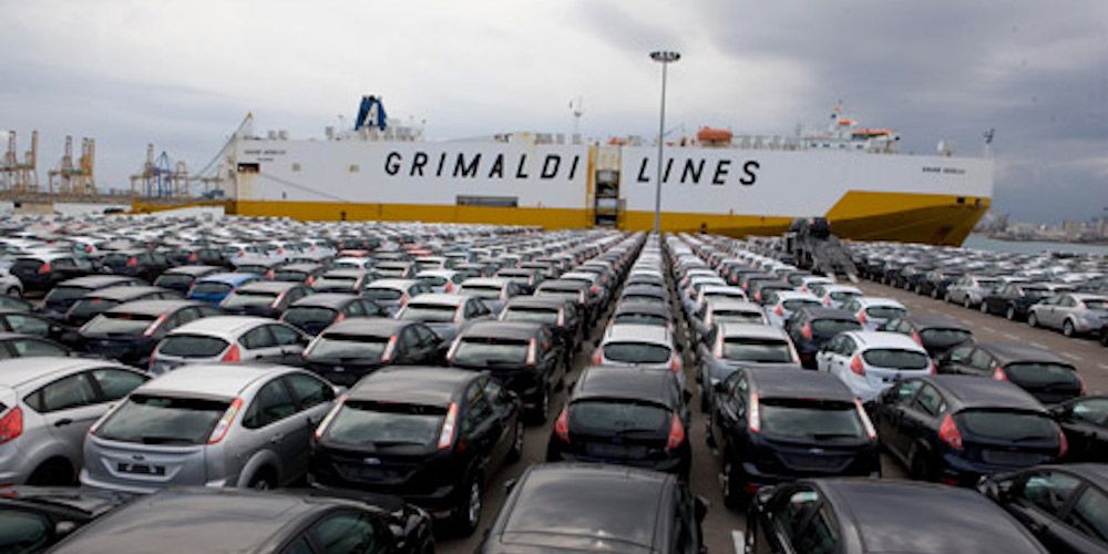 Grimaldi realiza servicios de transporte marítimo de automóviles desde China a destinos en Europa y África.