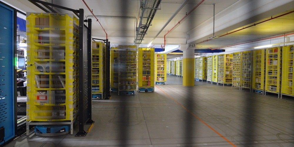 La filial da servicios de gestión de almacenes.