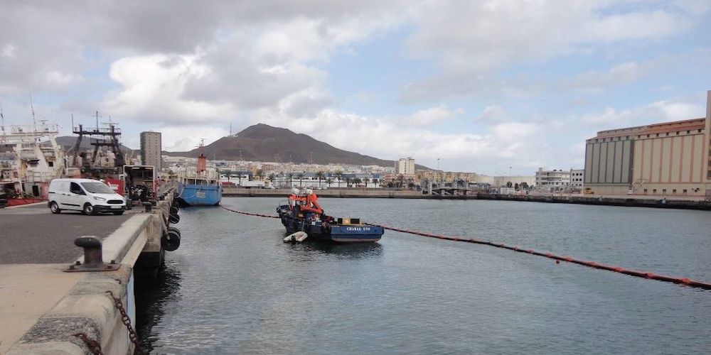 control limpieza vertido Poong Lim puerto las palmas