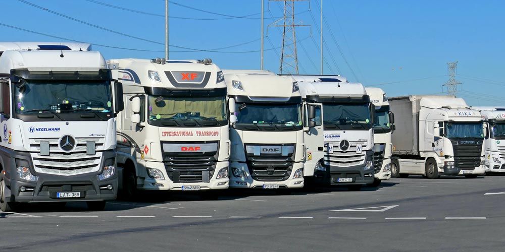 aparcamiento-camiones-Illescas4 emisiones vehiculos pesados empresas transporte mercancias