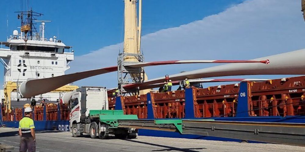 carga palas eolicas puerto almeria sept 2022