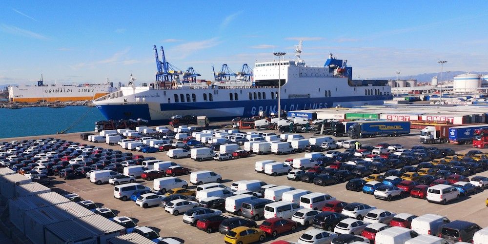 terminal vehiculos terminados puerto valencia