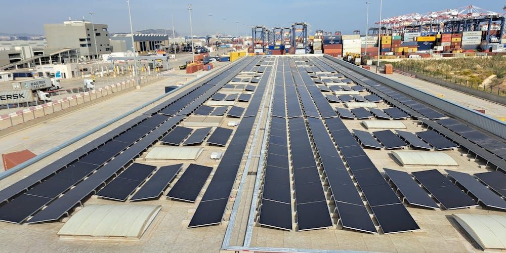 Paneles solares terminal Best