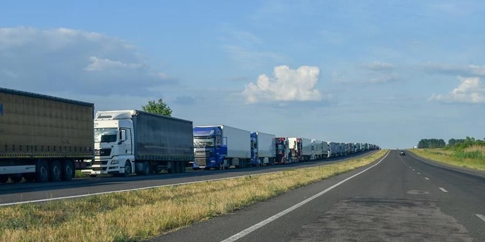 camiones atasco carretera ucrania