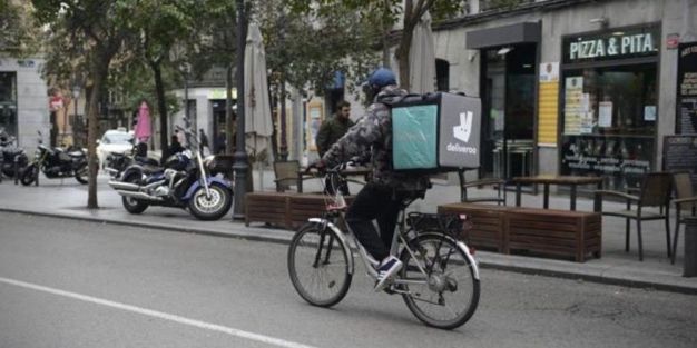 rider ciclista Deliveroo