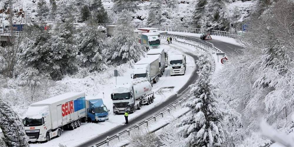 nevadas nieve temporal carretera trafico camiones