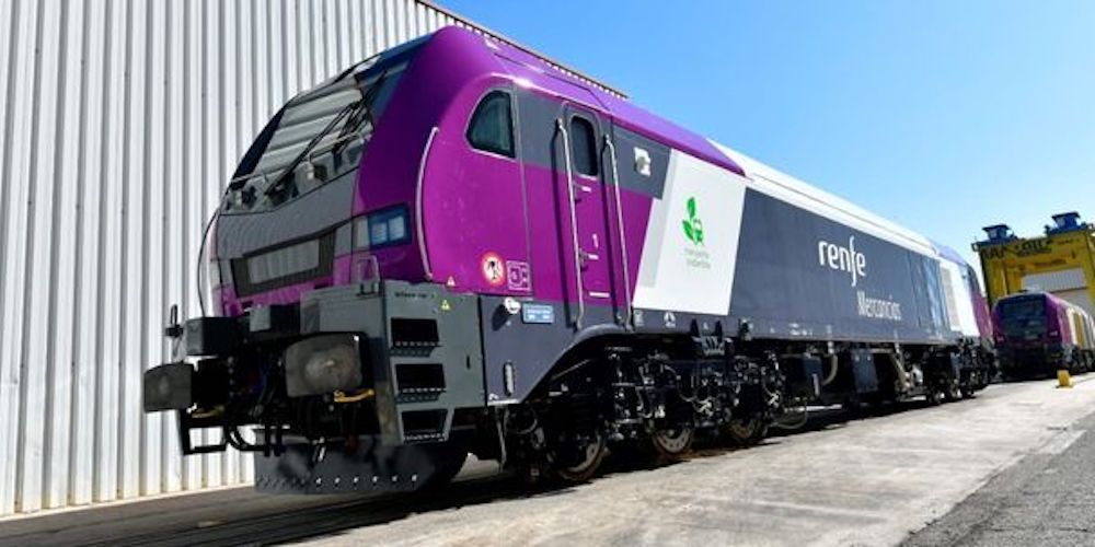 El préstamo incluirá la compra de 24 locomotoras eléctricas.