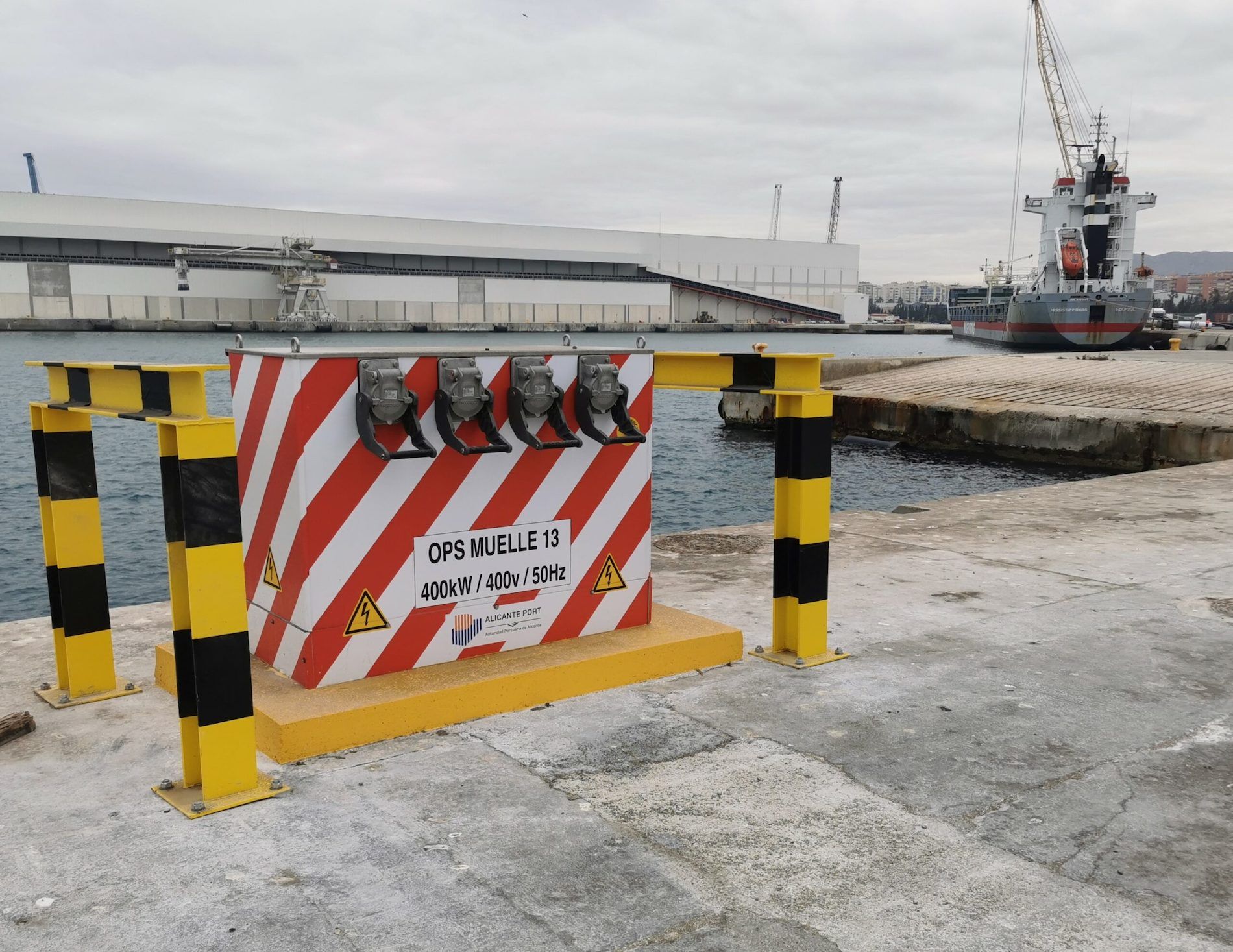 estacion suministro electrico OPS puerto Alicante