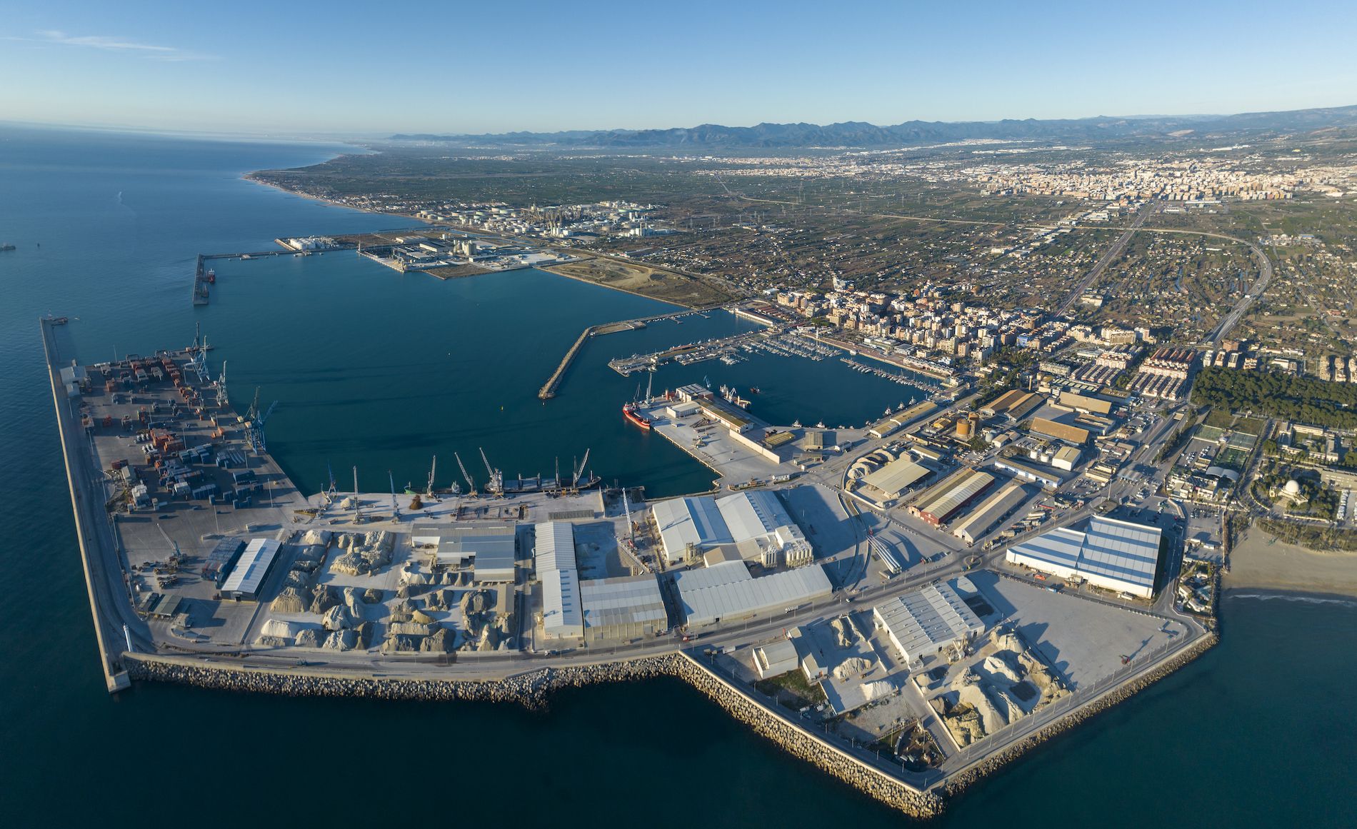 Los puertos son instalaciones clave para el desarrollo de la Unión Europea.
