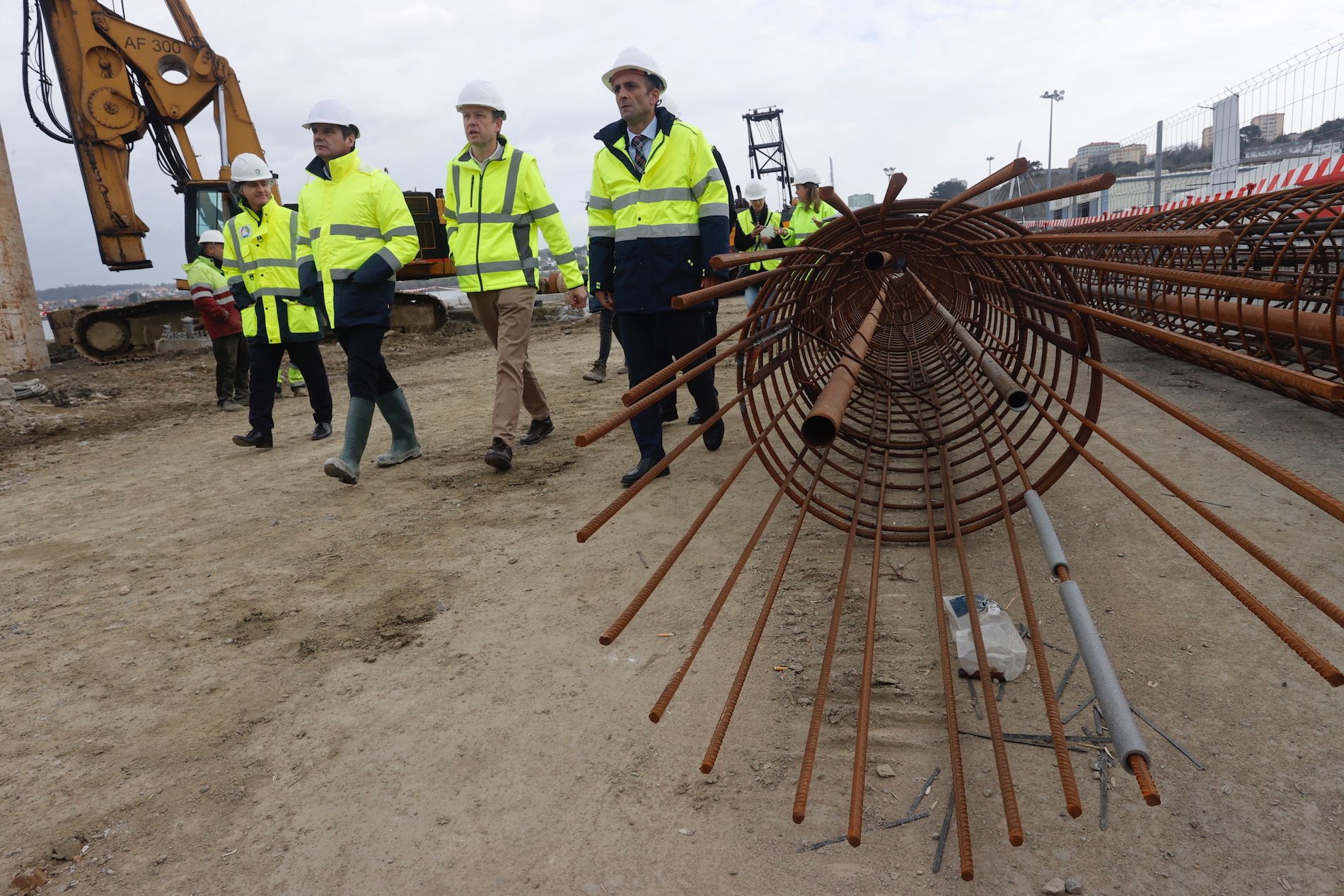 El presidente del puerto, Francisco Barea, ha visitado los trabajos que se ejecutan en el puerto interior.