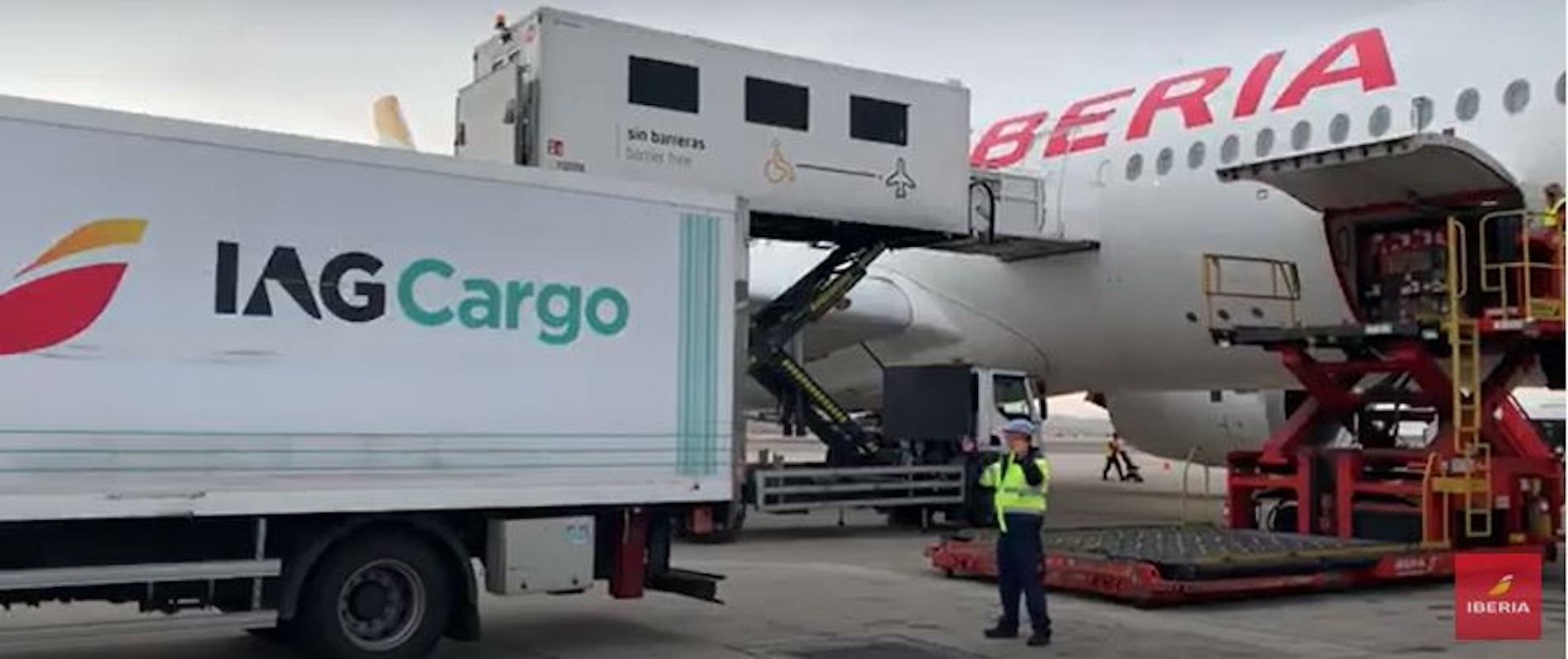 carga aerea flores iag cargo aeropuerto barajdas