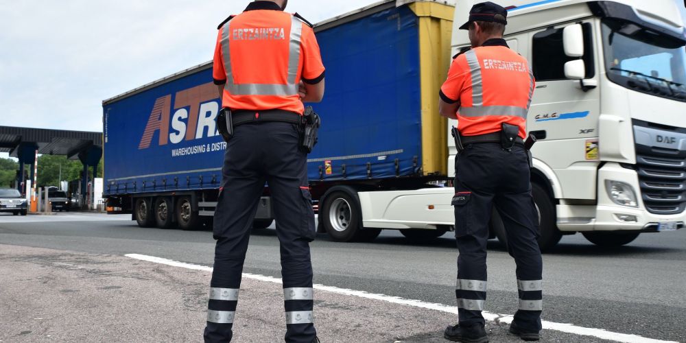 control policia vasca camiones