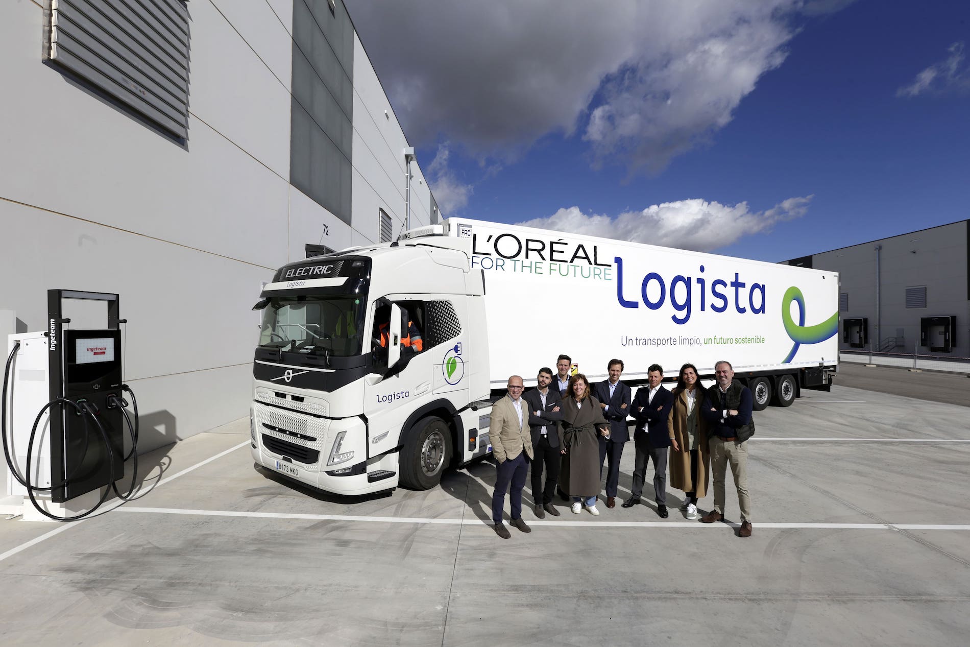 Logista Freight Loreal tractora electrica