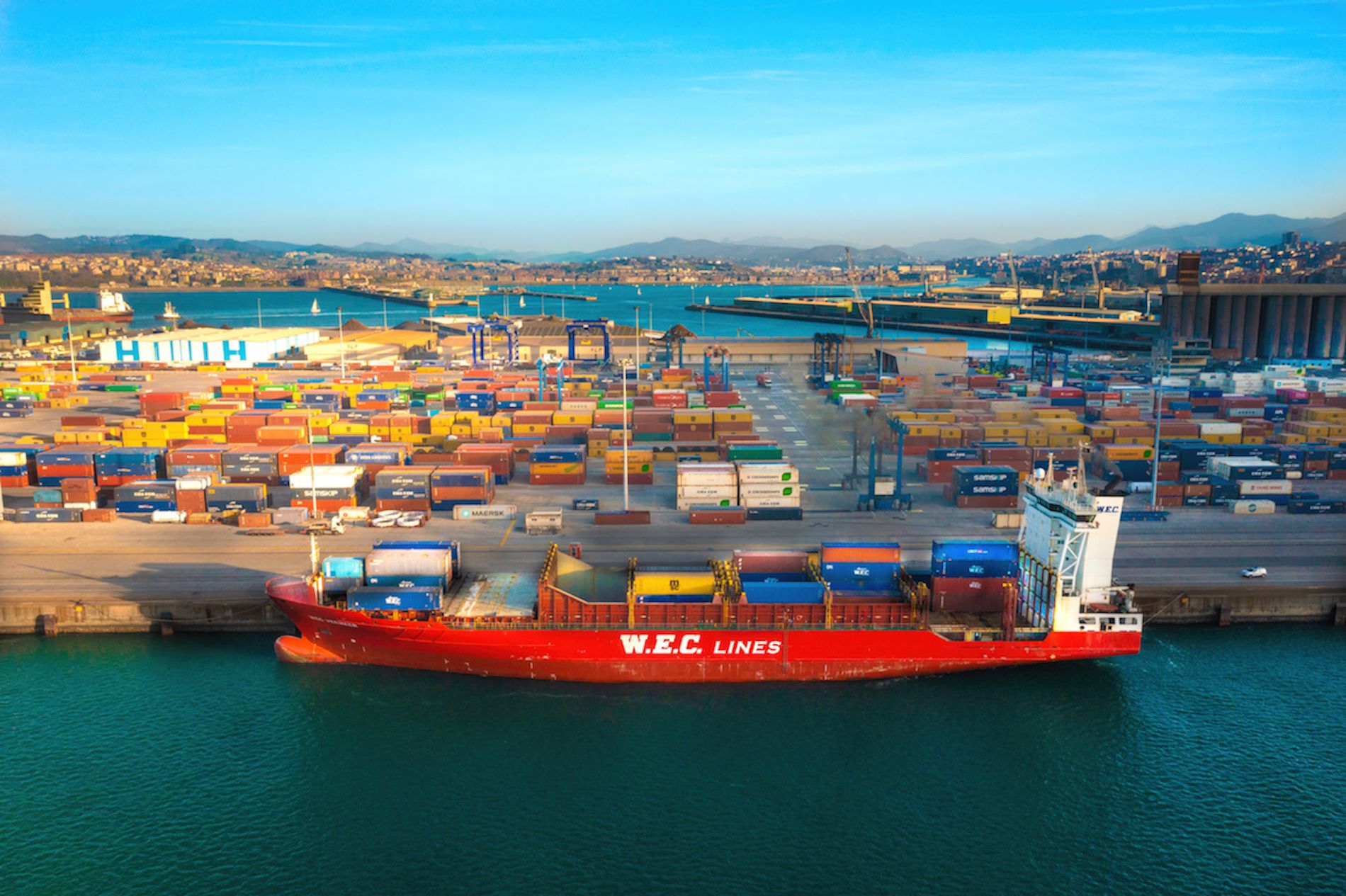 La compañía realizó una media de tres escalas semanales en el puerto de Bilbao el año pasado.