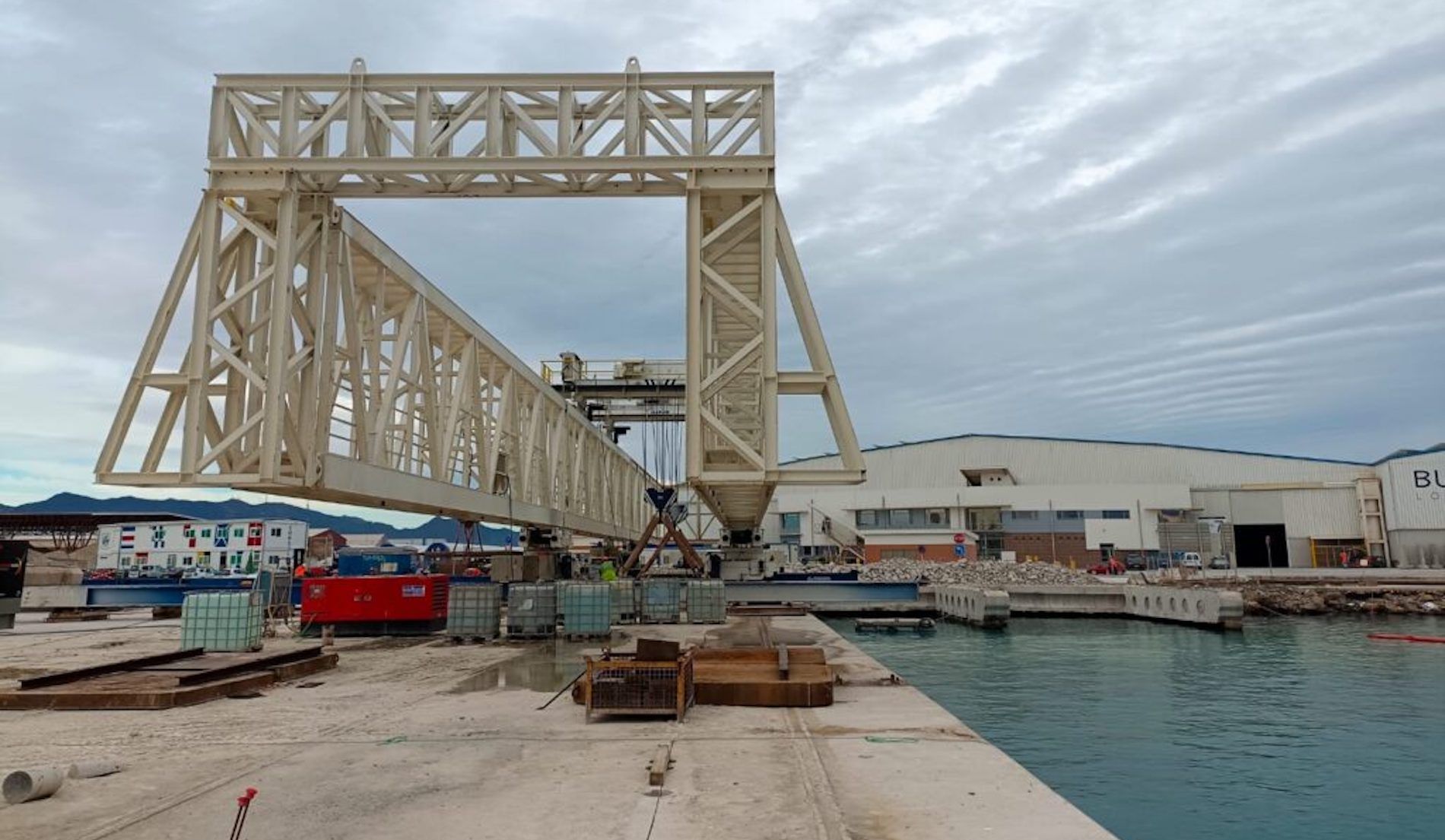 muelle transversal puerto castellon