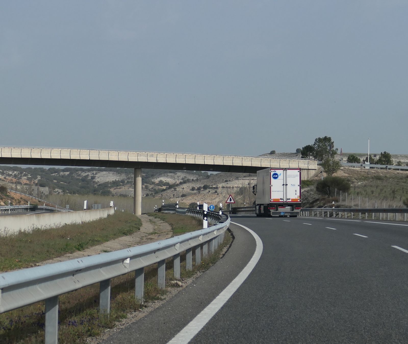 Preocupación en el transporte segoviano por la falta de medios en la Jefatura Provincial de Tráfico 