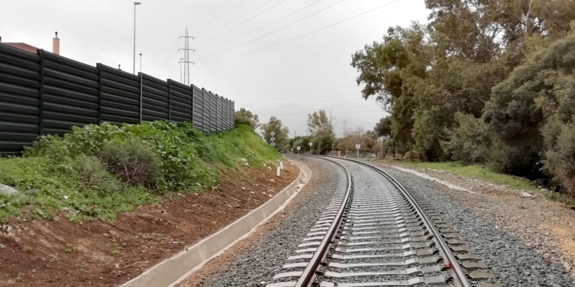 Los trabajos se extienden sobre una longitud de 43 kilómetros de la línea.