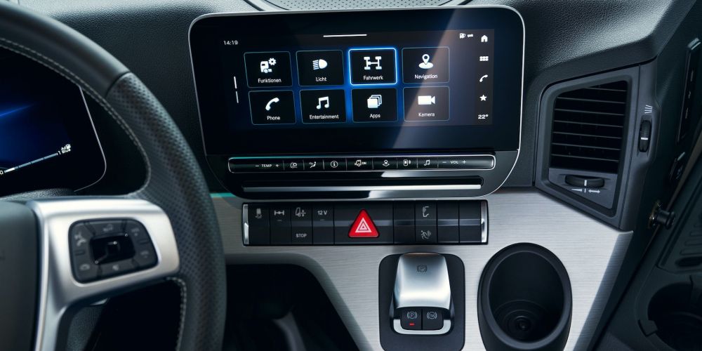 Está disponible una amplia gama de soluciones y servicios digitales para simplificar los procesos y flujos de trabajo de los operadores de flotas. Está disponible una amplia gama de soluciones y servicios digitales para simplificar los procesos y flujos de trabajo de los operadores de flotas.