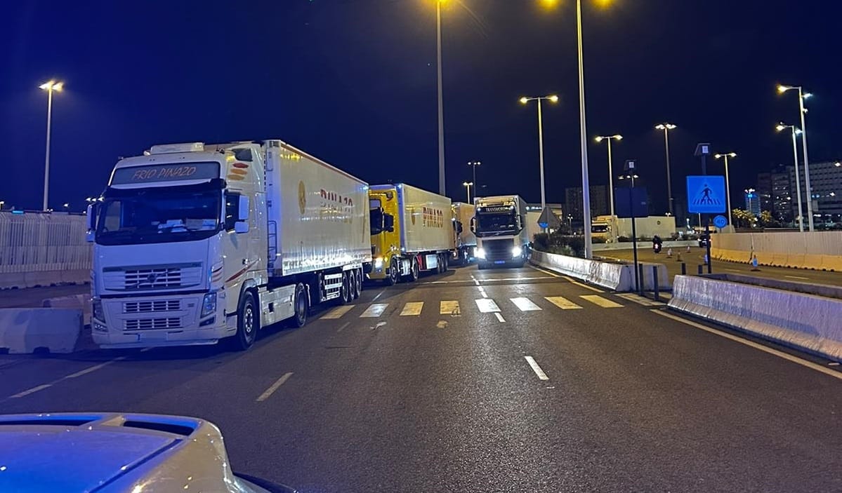 Camiones vias puerto Algeciras
