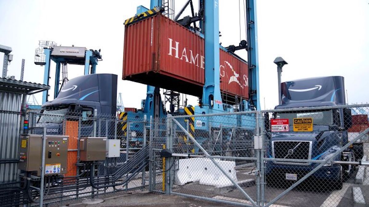 camiones electricos volvo portacontenedores amazon