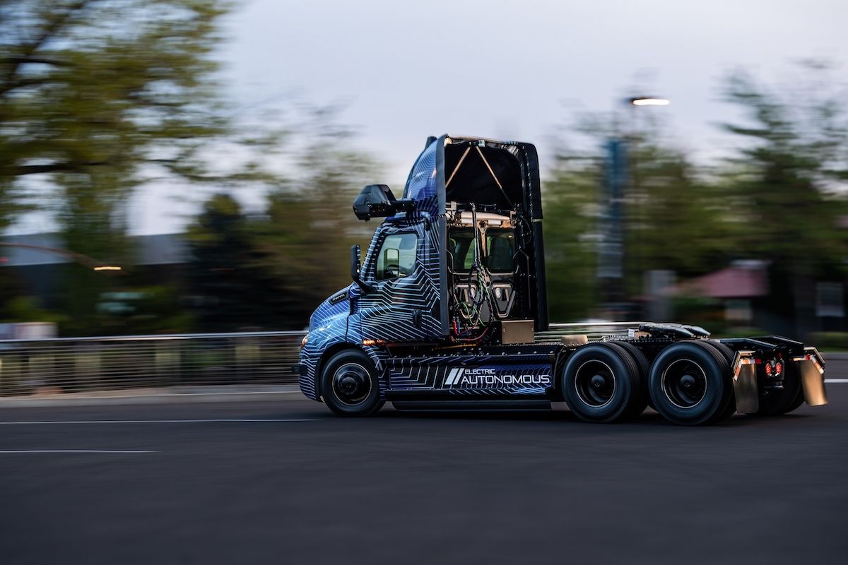 Daimler Truck desarrolla el primer prototipo de camión eléctrico con conducción autónoma