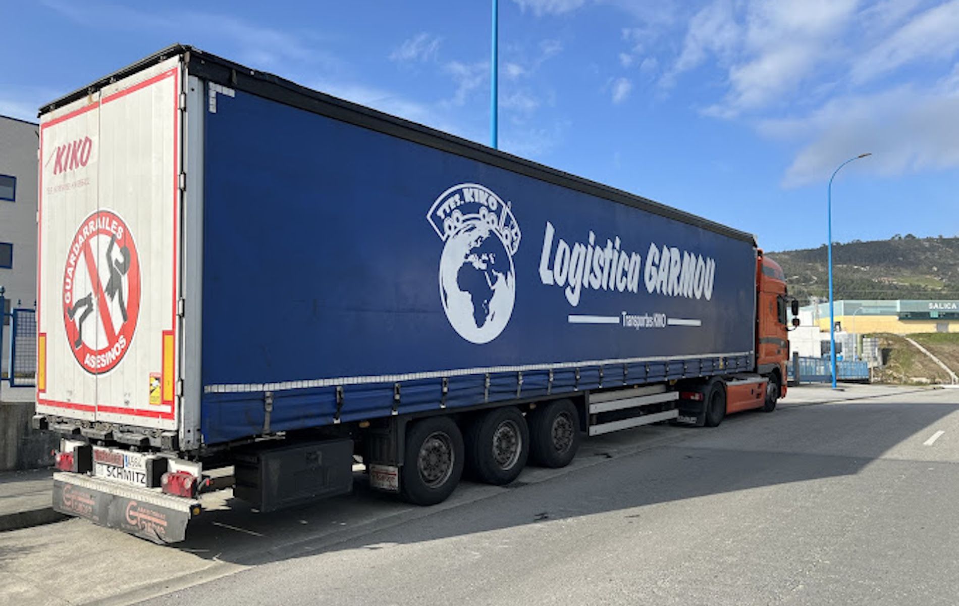 Logística Garmou cuenta con una flota autorizada de 27 vehículos.