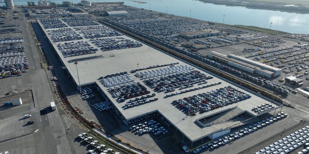 La logística de automoción se adapta a una situación de mercado con numeros y fuertes cambios.