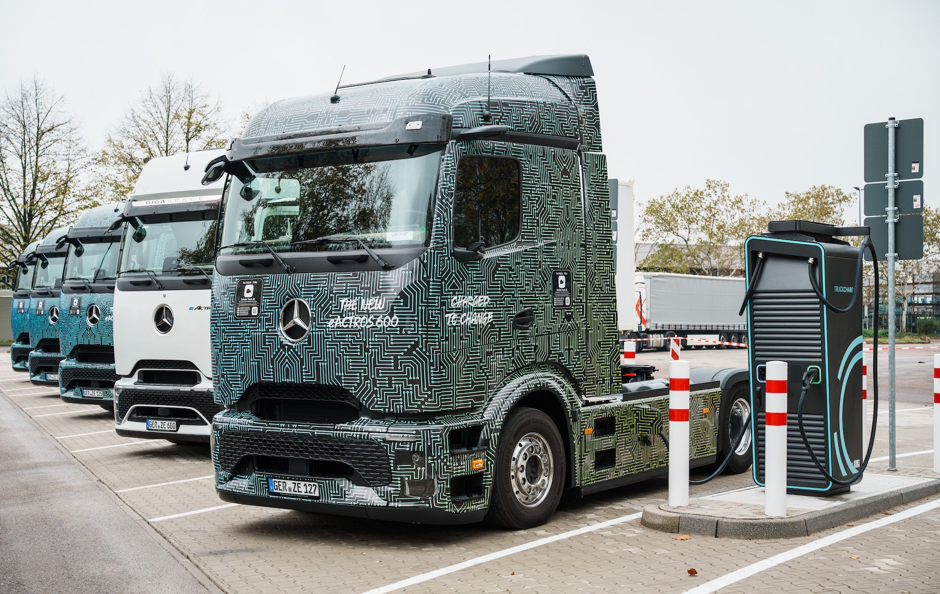 El parque tiene ocho puntos de recarga en total.