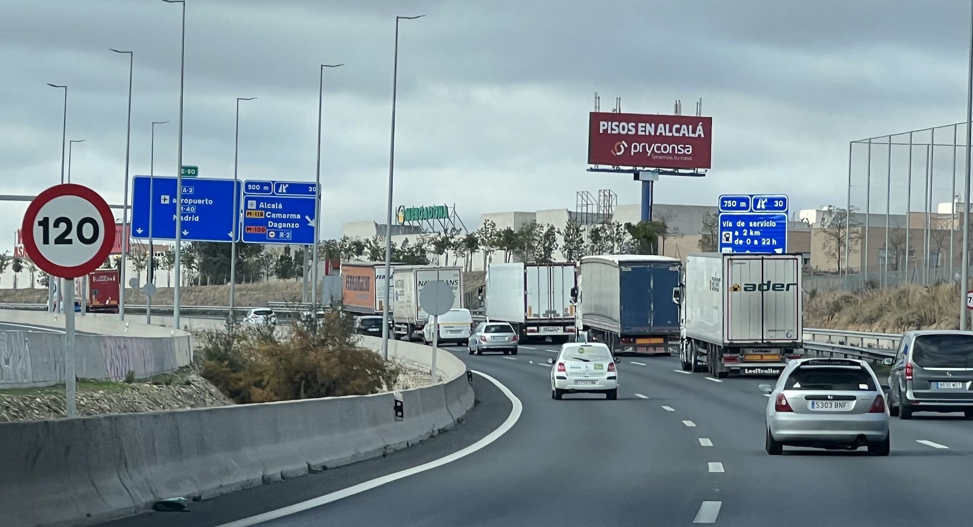 Restricciones de circulación hasta el 31 de julio para camiones de más de 7.500 kg Restricciones de circulación hasta el 31 de julio para camiones de más de 7.500 kg