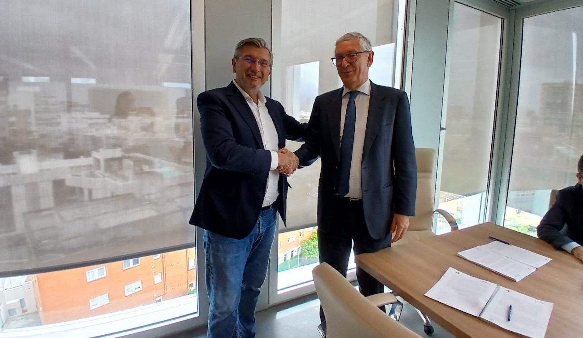 acuerdo arrendamiento grupo torres area logisitca algeciras