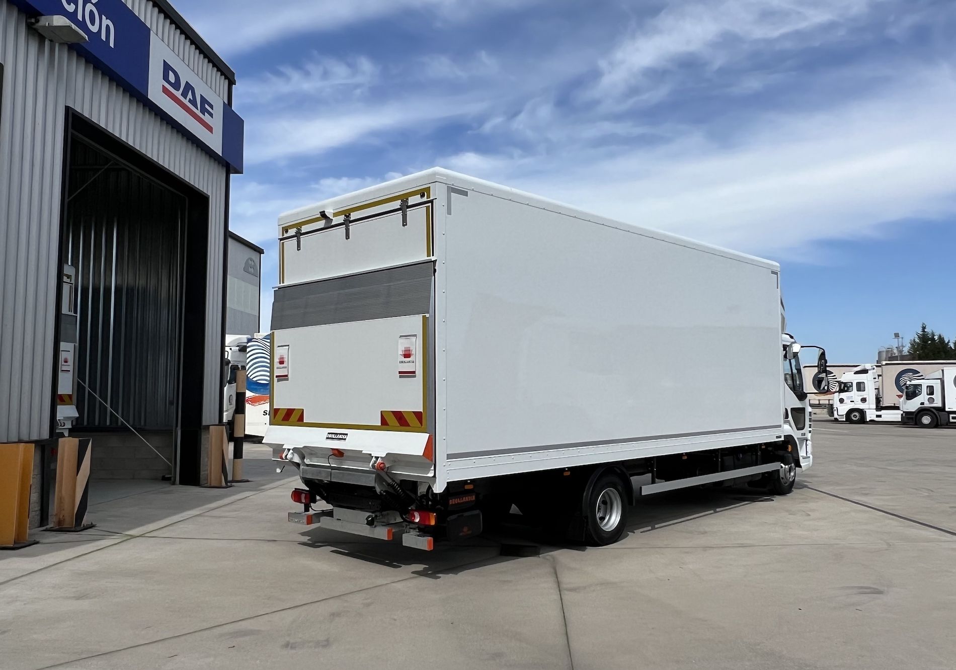 Carroceria caja cerrada de Paccar Bodies.