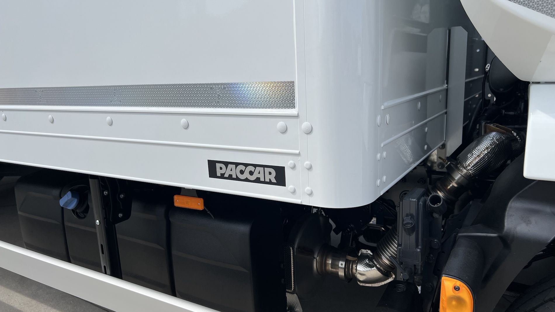 Con la filosofía de un único proveedor para el vehículo completo.