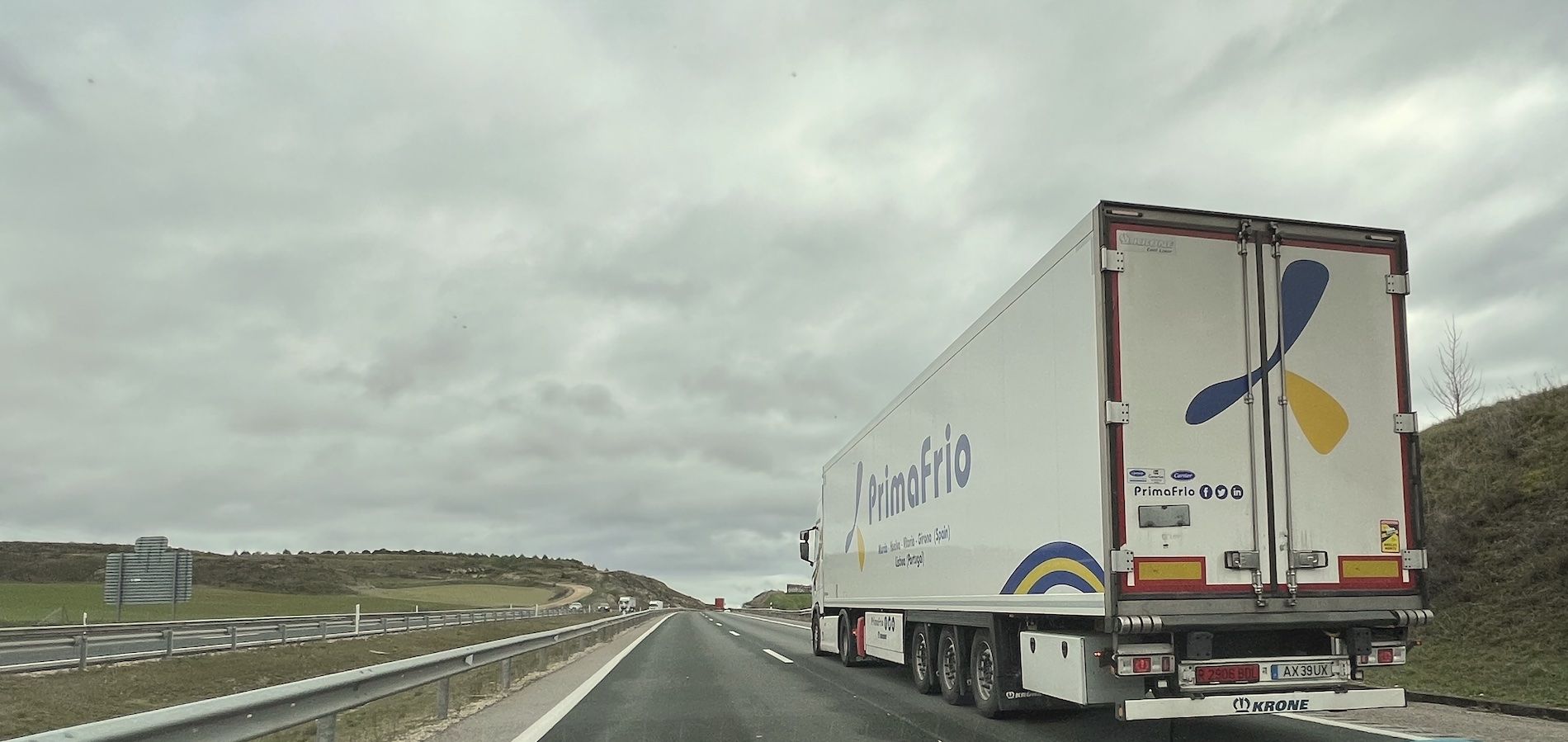 camion frigo carretera Primafrio Krone 2