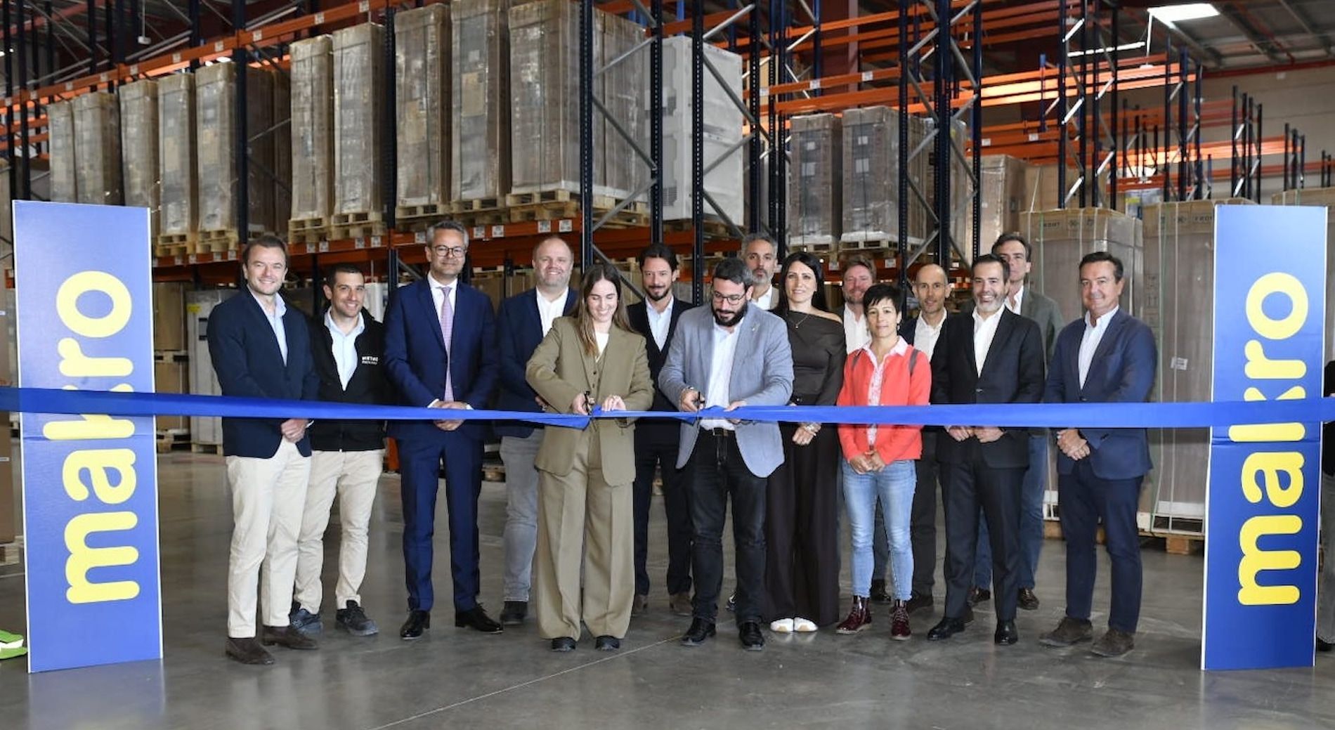 inauguracion almacen makro azuqueca