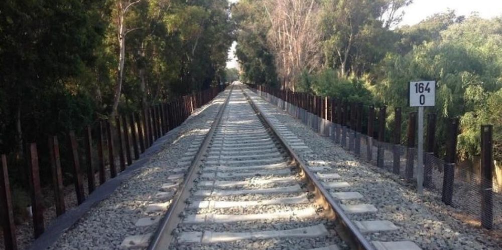 La solución contempla la electrificación a 25 kV de la vía única de la línea ferroviaria entre Bobadilla y Ronda.