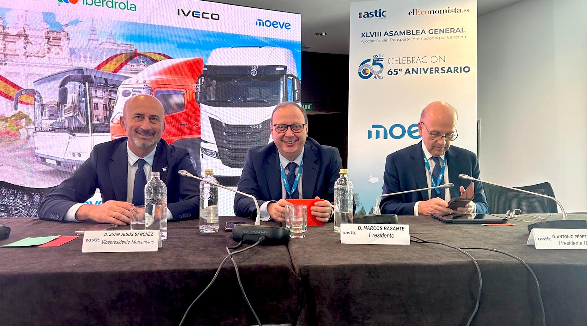 rueda de prensa asamblea Astic 2025