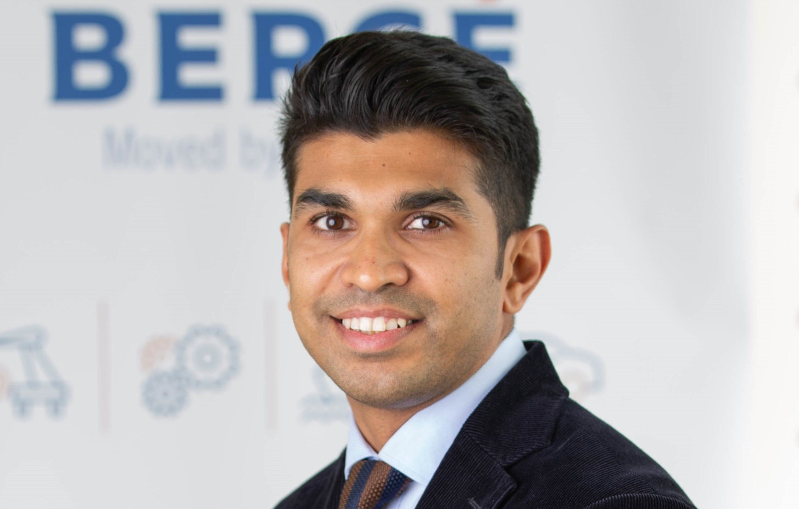 VinodGandhiAbhishek BERGE VinodGandhiAbhishek BERGE