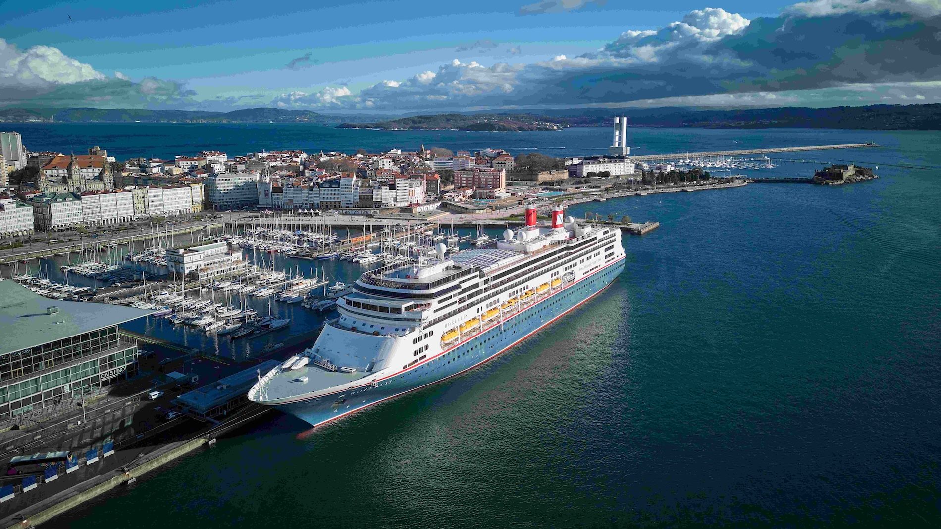 Crucero Borealis puerto Coruña