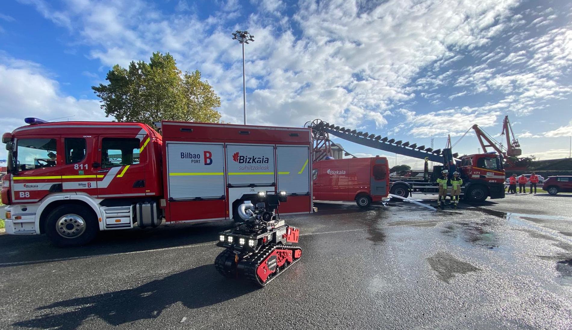 camion bomberos vizcaya Autoridad Portuaria de Bilbao camion bomberos vizcaya Autoridad Portuaria de Bilbao