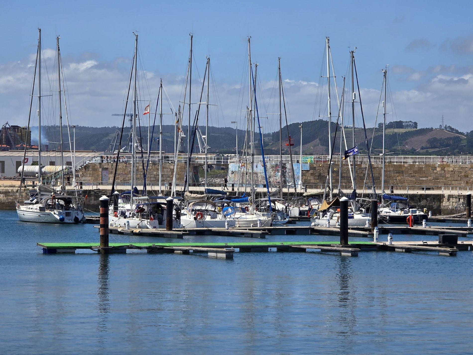 Dique Santa Catalina puerto de Gijon